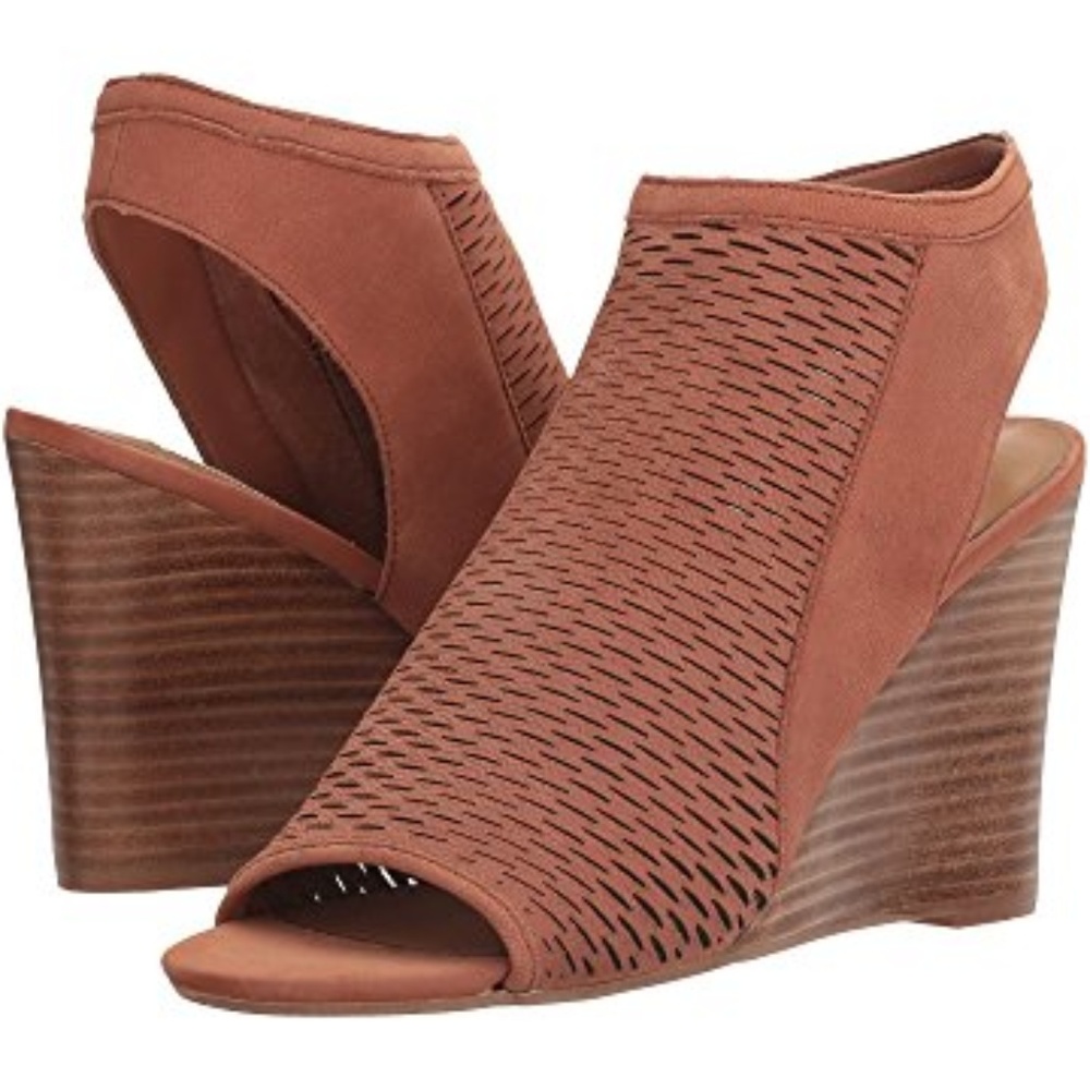 Steve Madden Women's Winny Cognac Nubuck Wedge